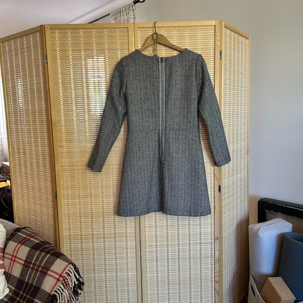 Tailored herringbone wool dress - Picture 5 of 6